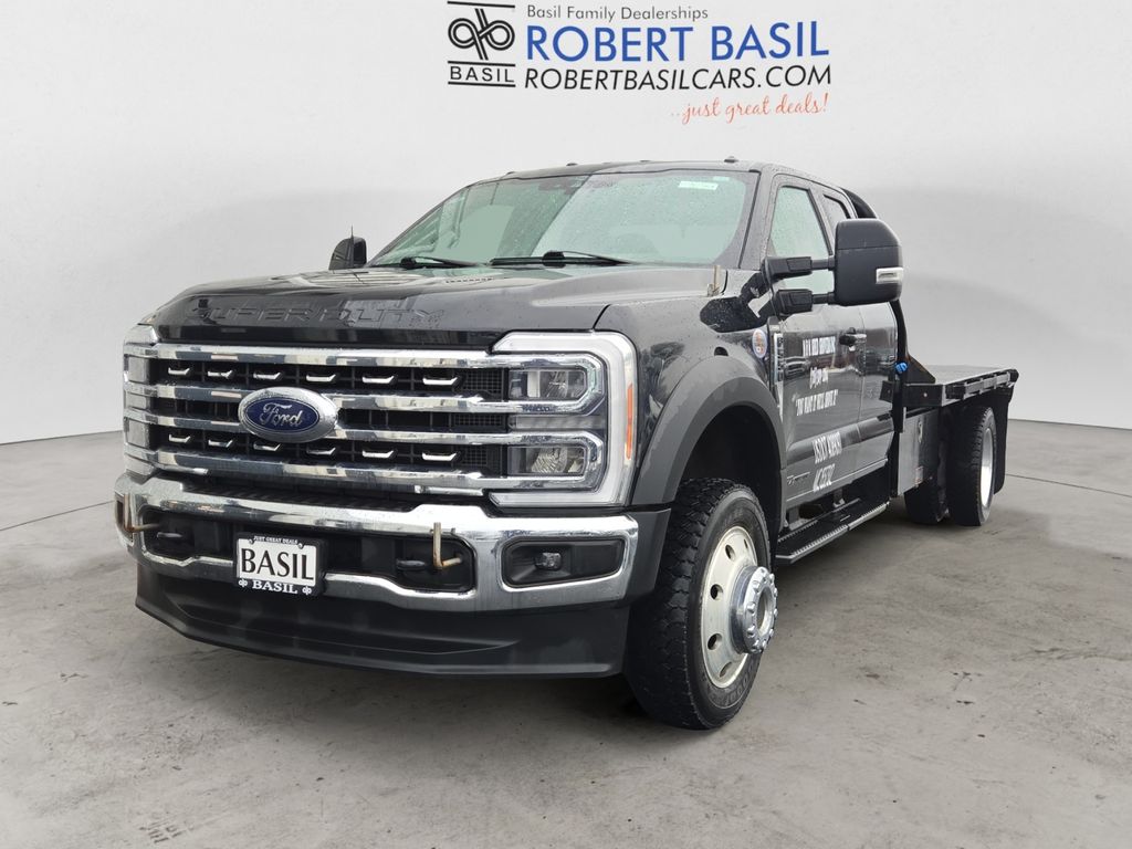 2023 Ford F-550 Super Duty Chassis Cab Lariat's photo