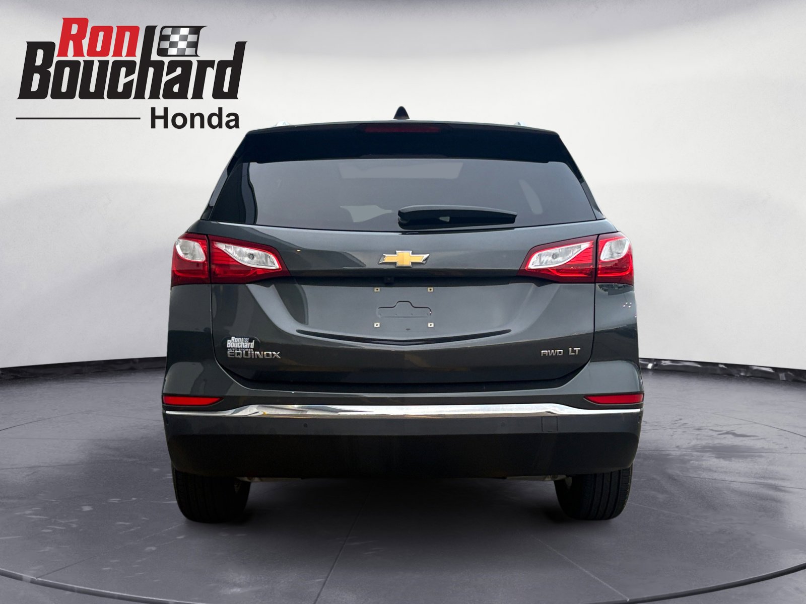 2018 Chevrolet Equinox LT photo 3