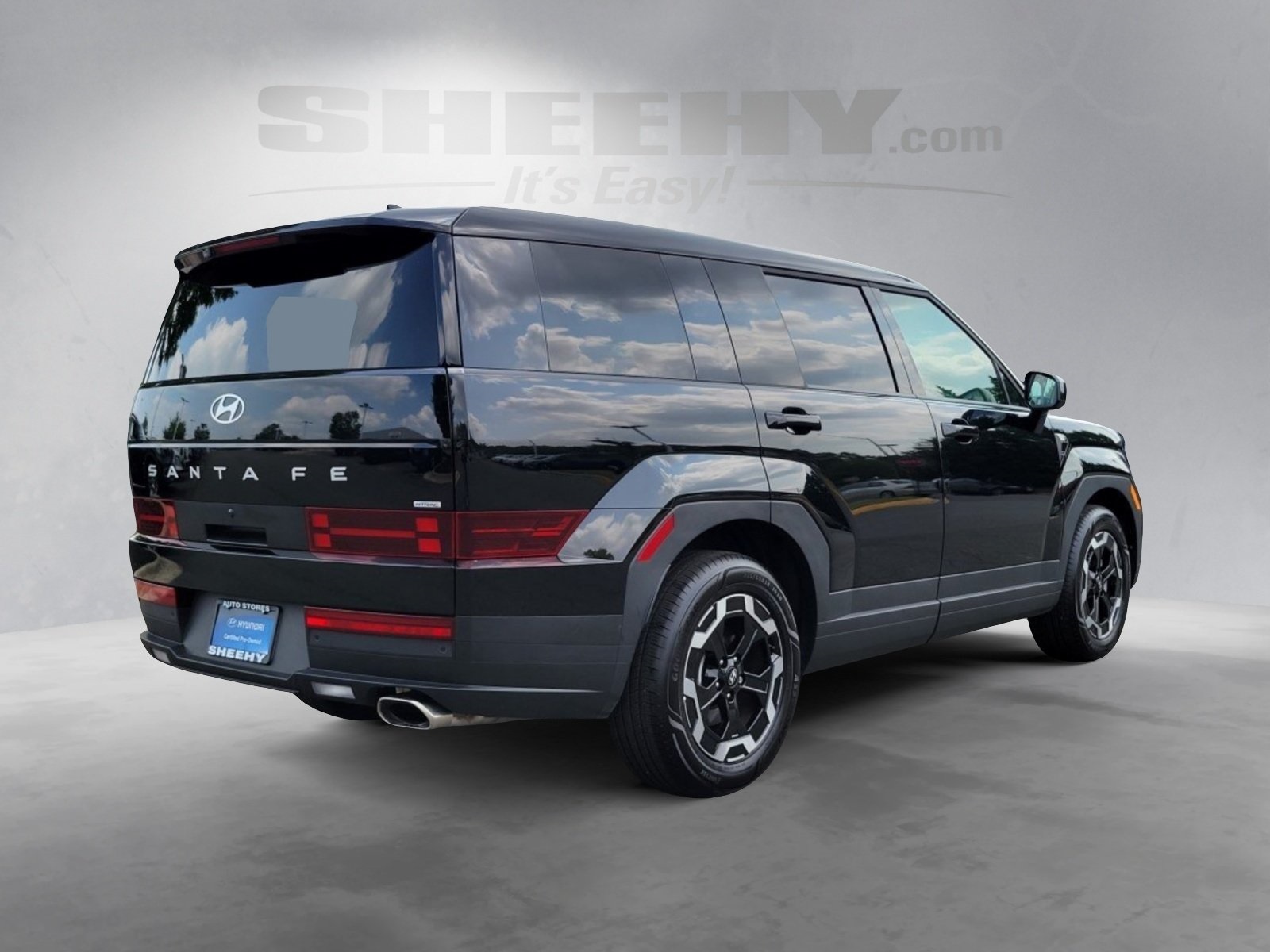 2025 Hyundai Santa Fe SE photo 2