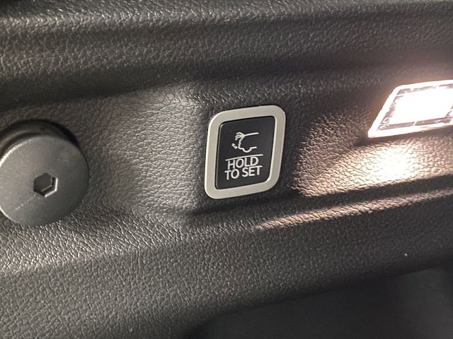 2025 Jeep Grand Cherokee Altitude photo 14
