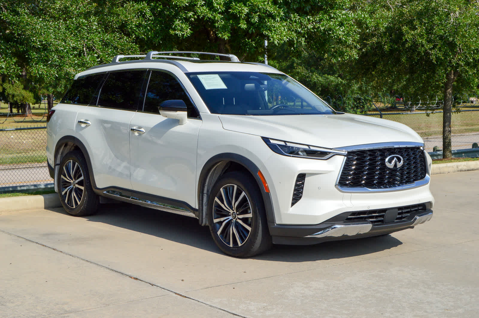 2022 Infiniti QX60 Sensory photo 3