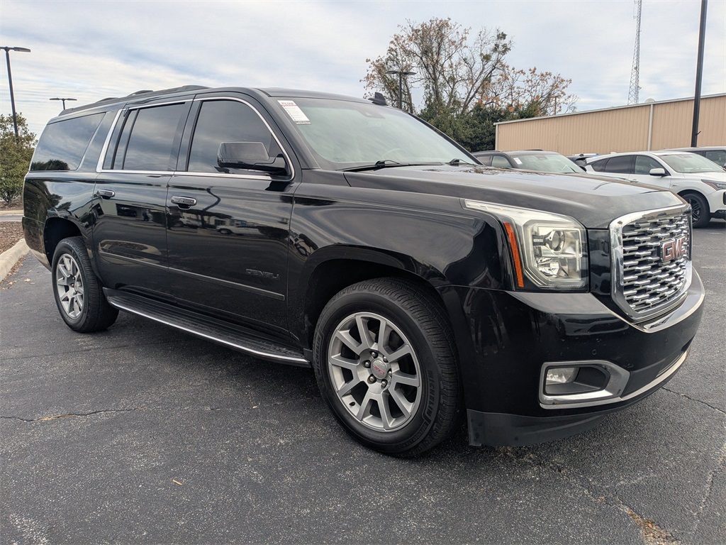2019 GMC Yukon XL Denali's photo