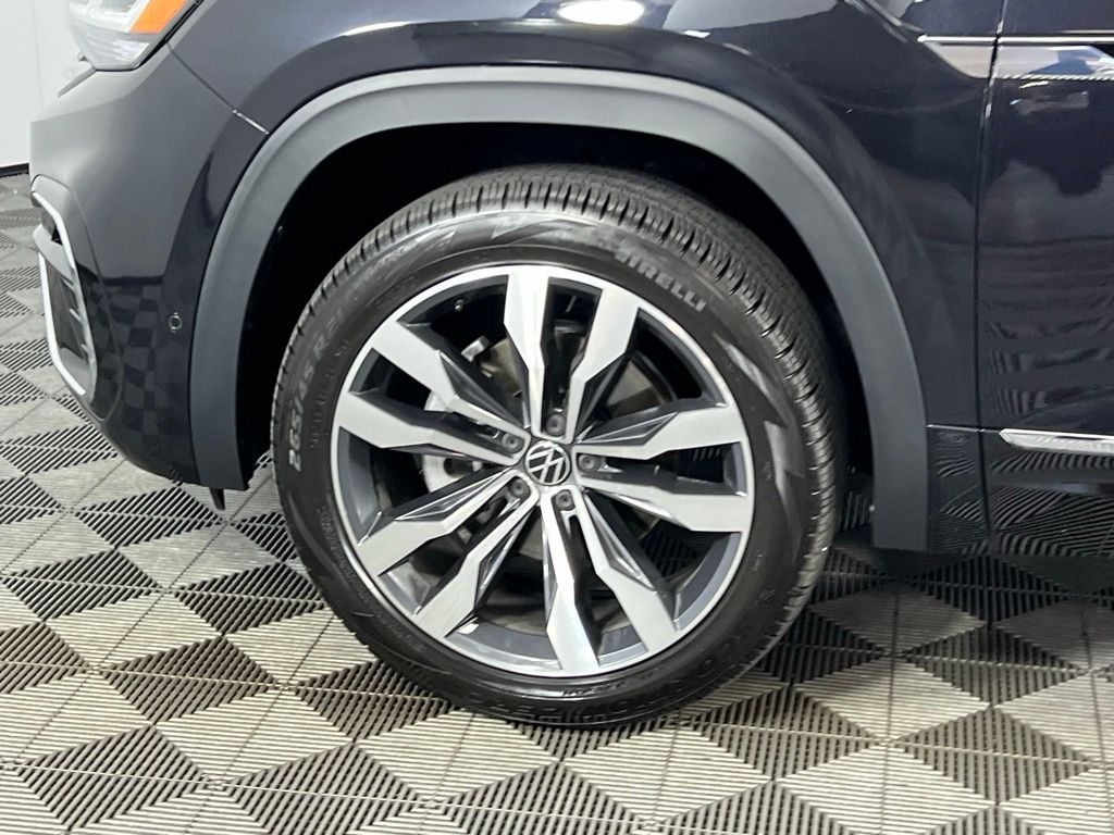2023 Volkswagen Atlas V6 SEL Premium R-Line photo 3