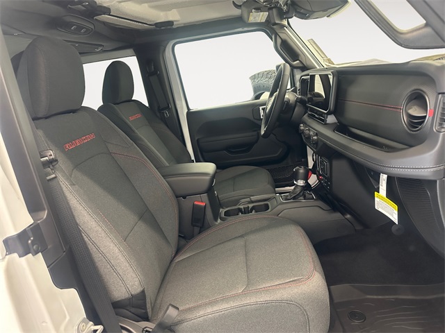 2025 Jeep Wrangler Rubicon photo 15