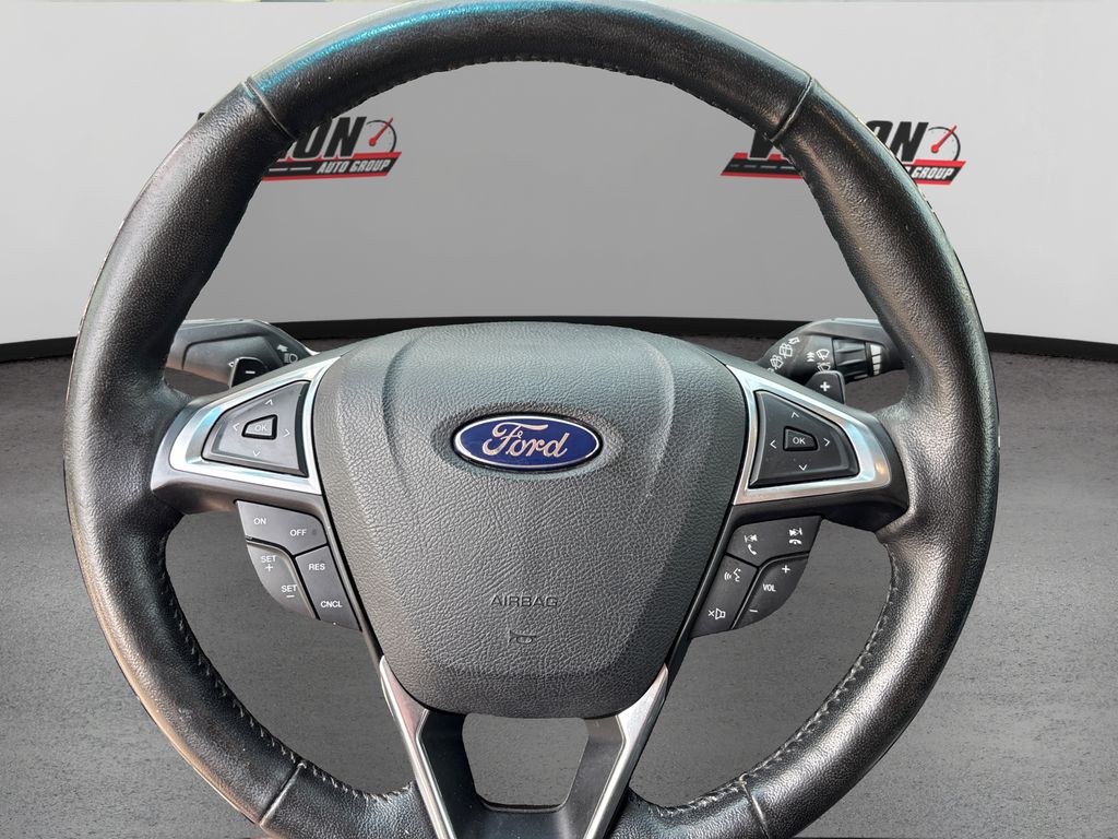 2015 Ford Edge SEL photo 21