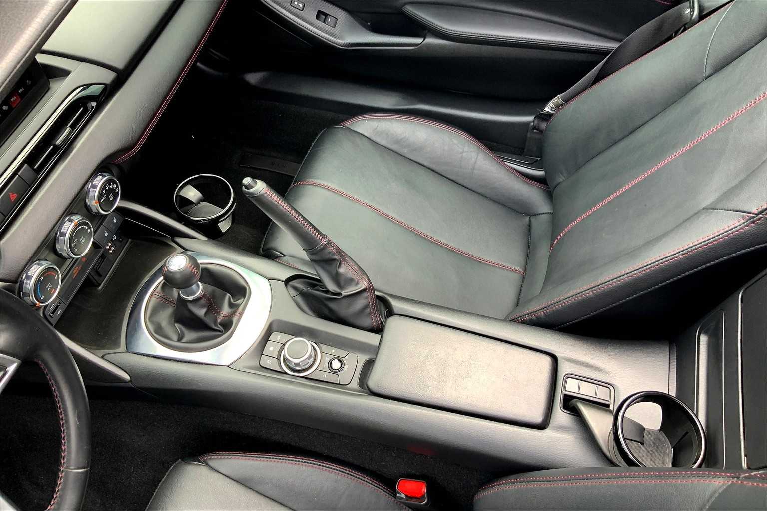 2019 Mazda MX-5 Miata Miata RF Grand Touring photo 13