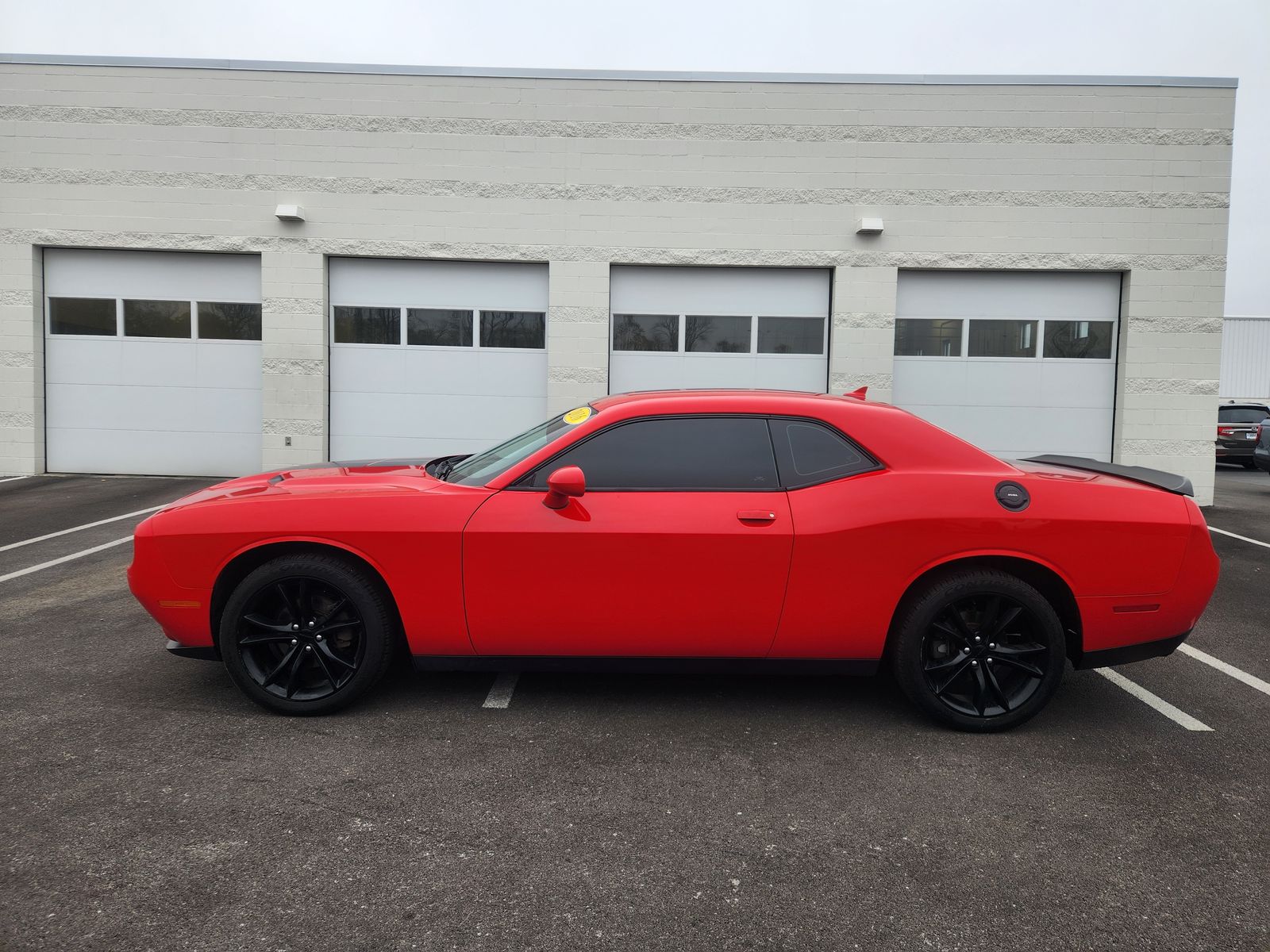 2016 Dodge Challenger SXT photo 3