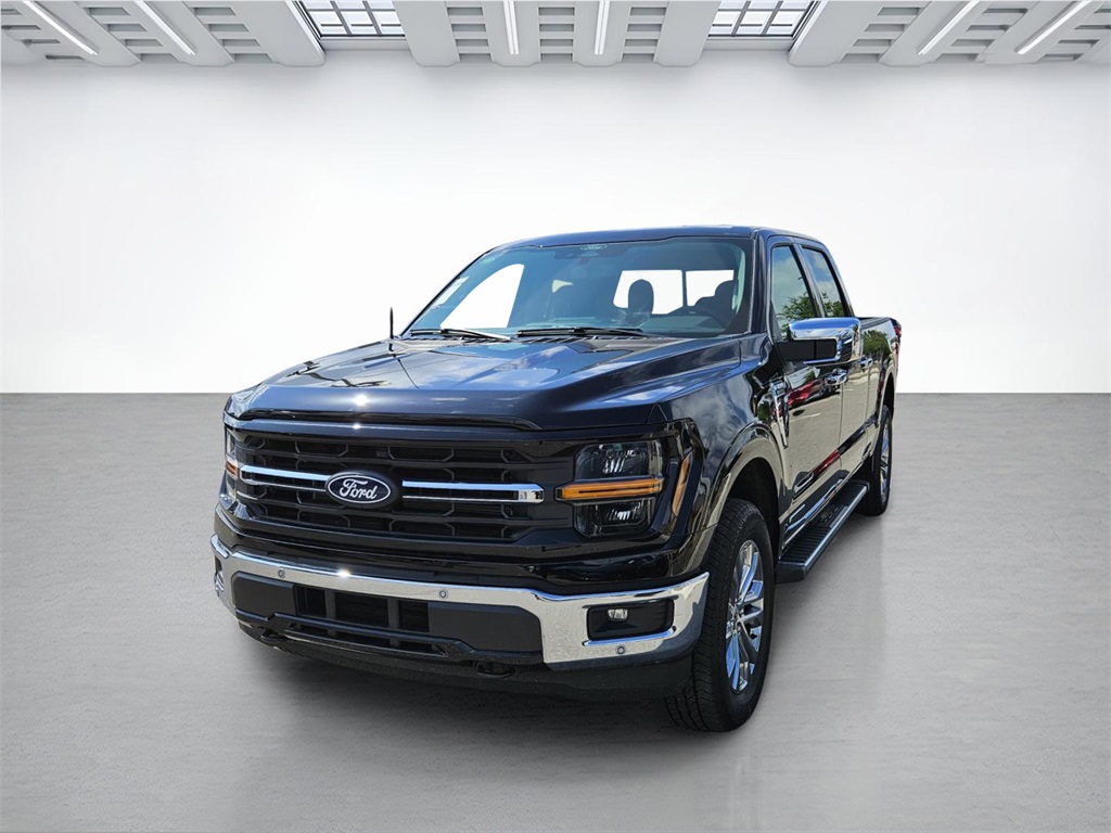 2025 Ford F-150 XLT photo 8
