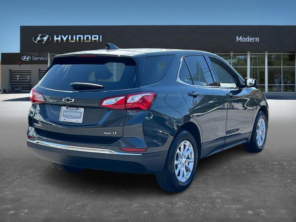 2019 Chevrolet Equinox LT photo 2