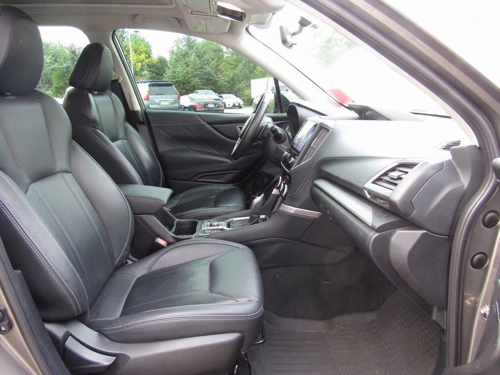 2021 Subaru Forester Limited photo 16