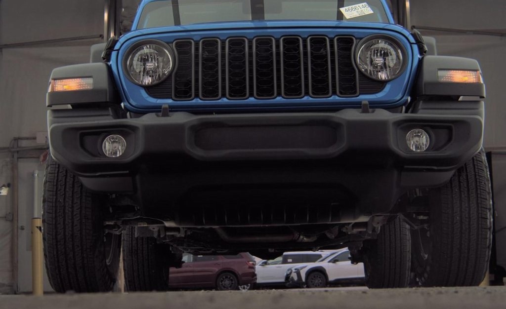 2024 Jeep Wrangler Sport S photo 3