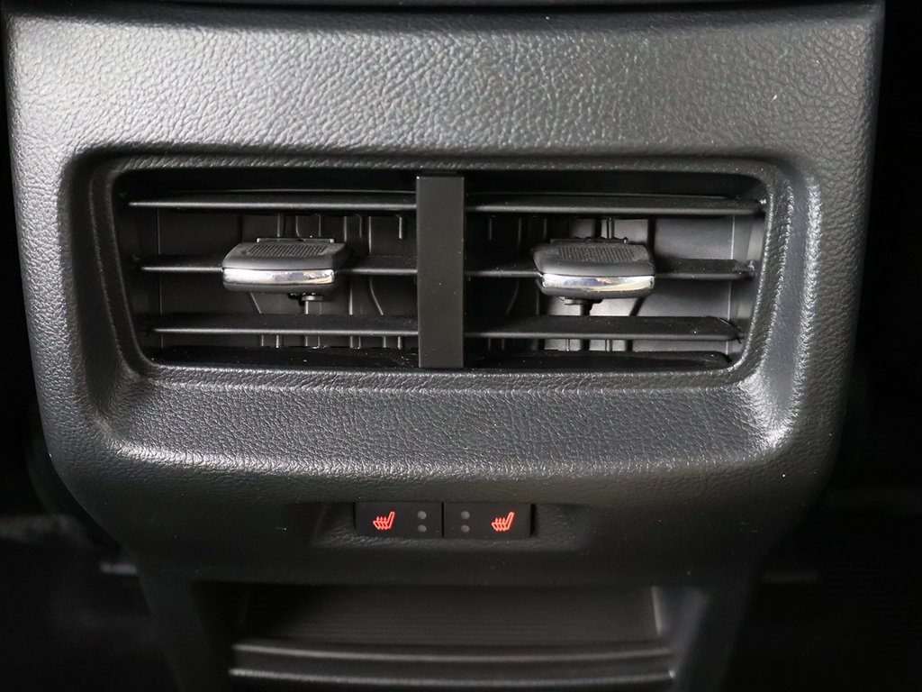 2022 Ford Edge Titanium photo 47
