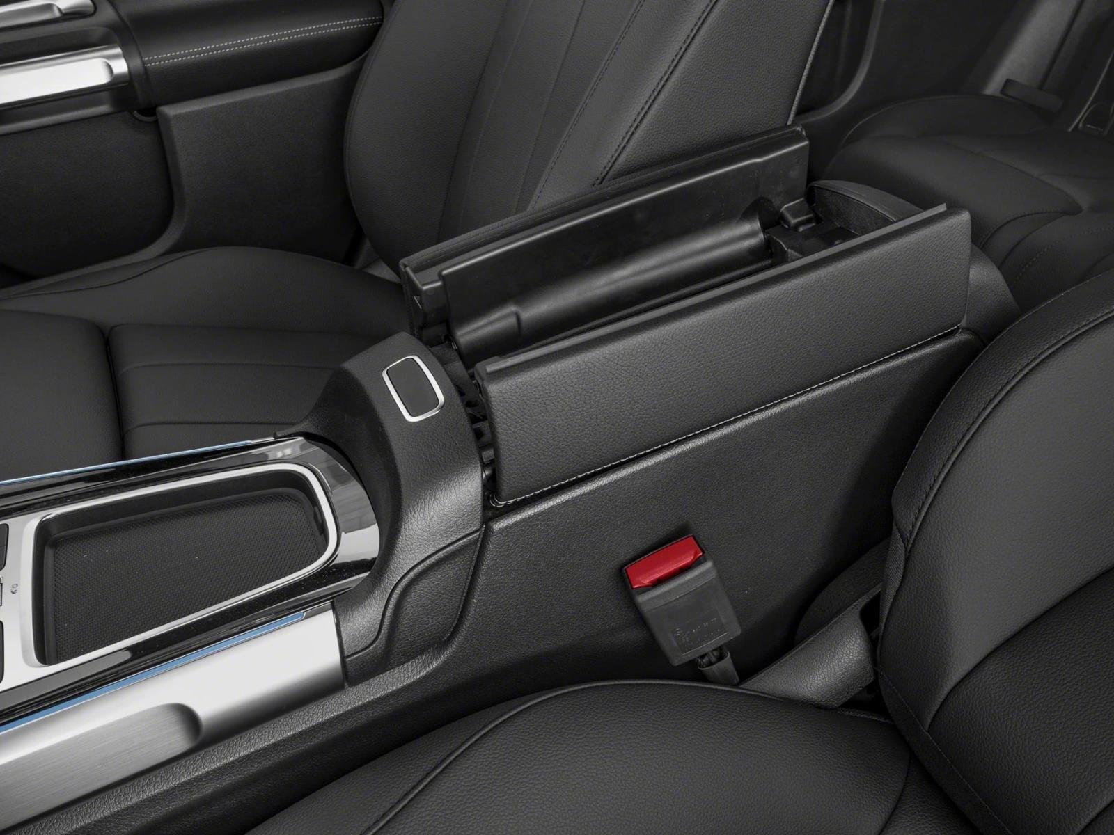 2026 Mercedes Benz GLB 250 4MATIC photo 2