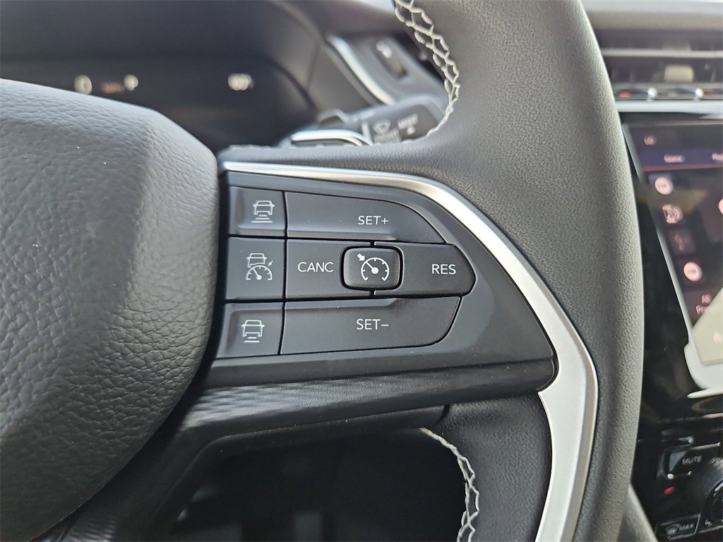 2025 Jeep Grand Cherokee Laredo photo 15