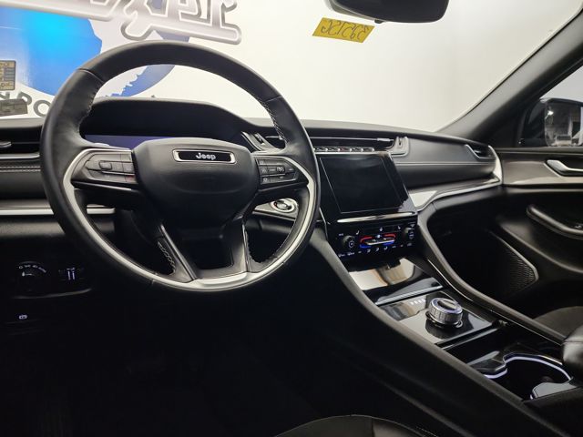2022 Jeep Grand Cherokee Altitude photo 13