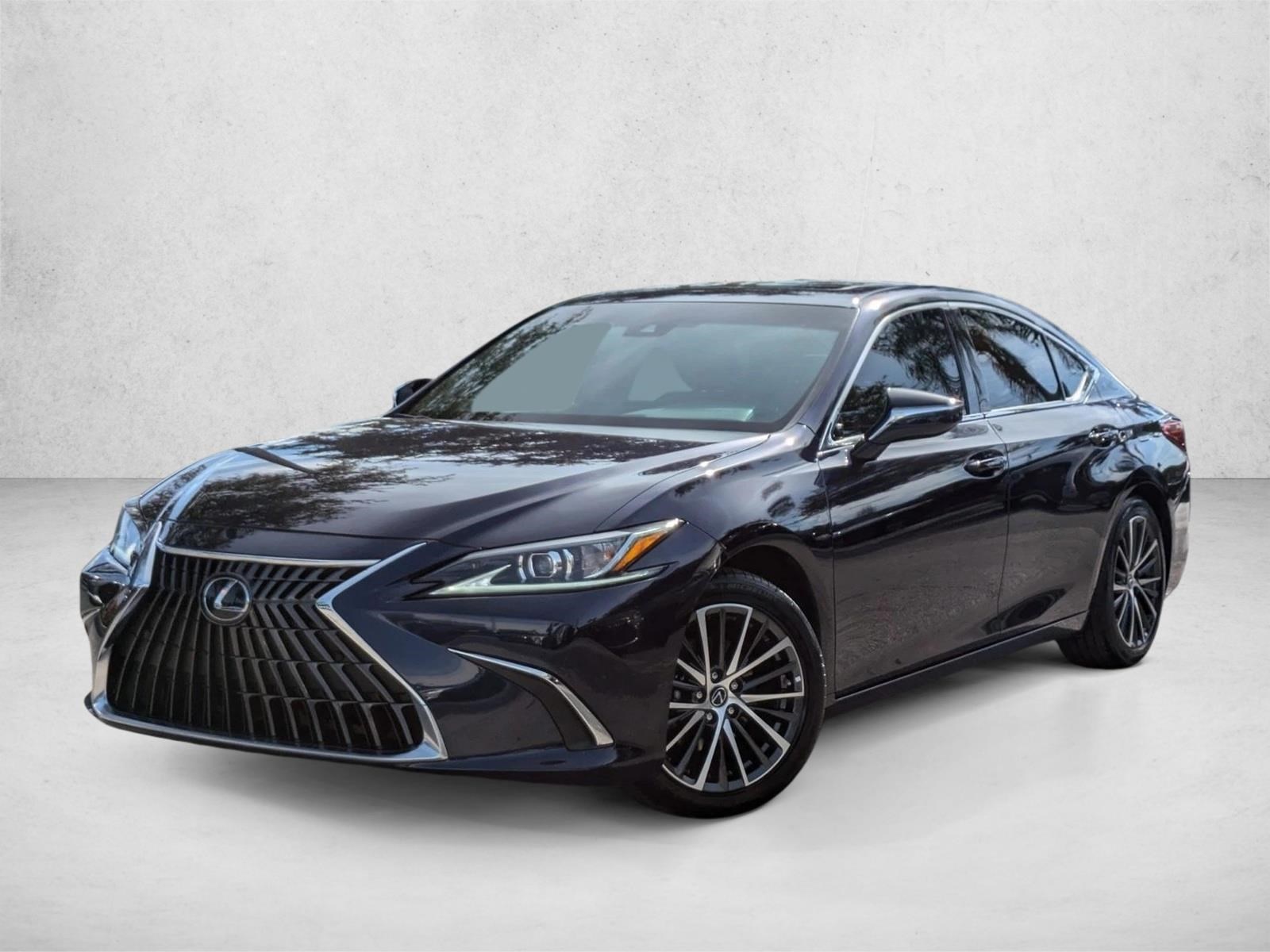 2025 Lexus ES 350's photo
