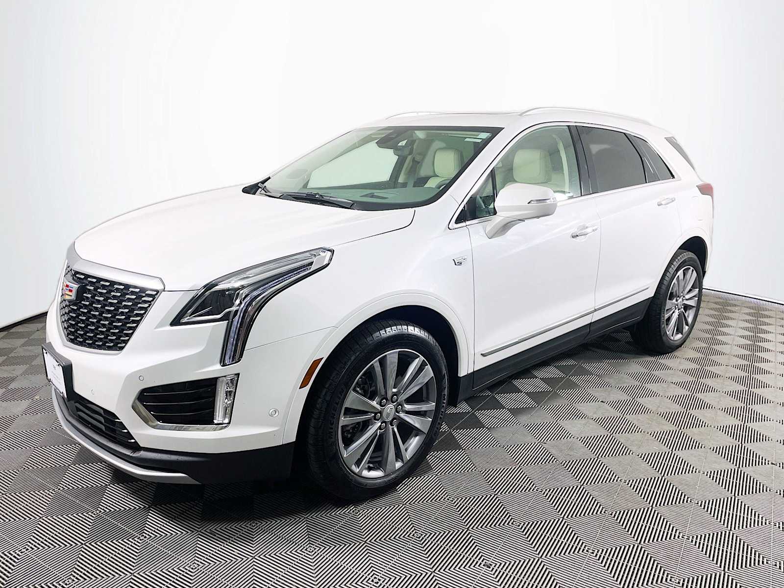 2025 Cadillac XT5