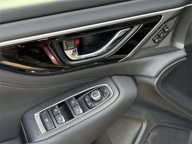 2025 Subaru Outback Touring XT photo 26