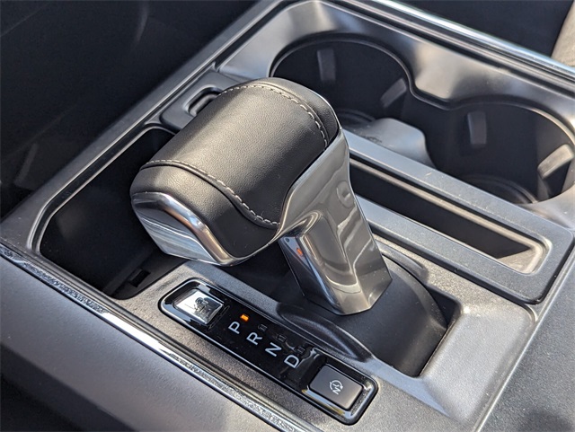 2023 Ford F-150 Lightning XLT photo 21