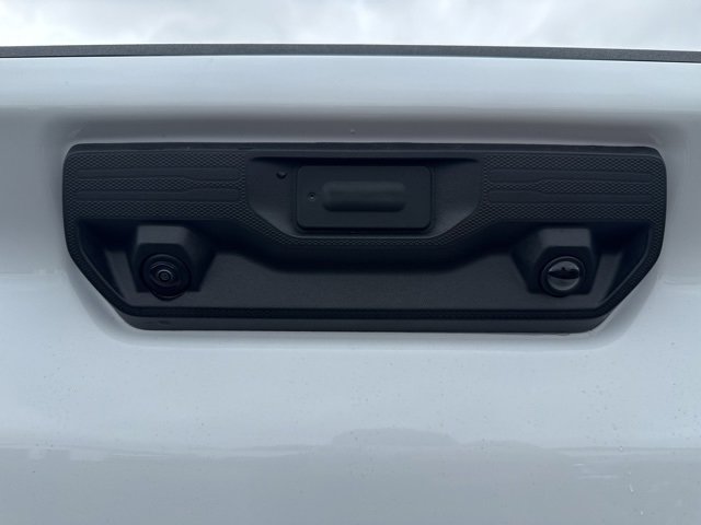 2025 Chevrolet Silverado 2500HD Custom photo 16