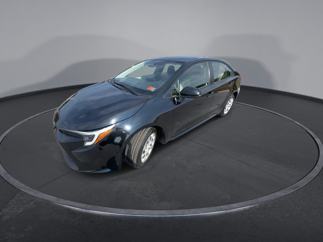 2024 Toyota Corolla LE photo 4