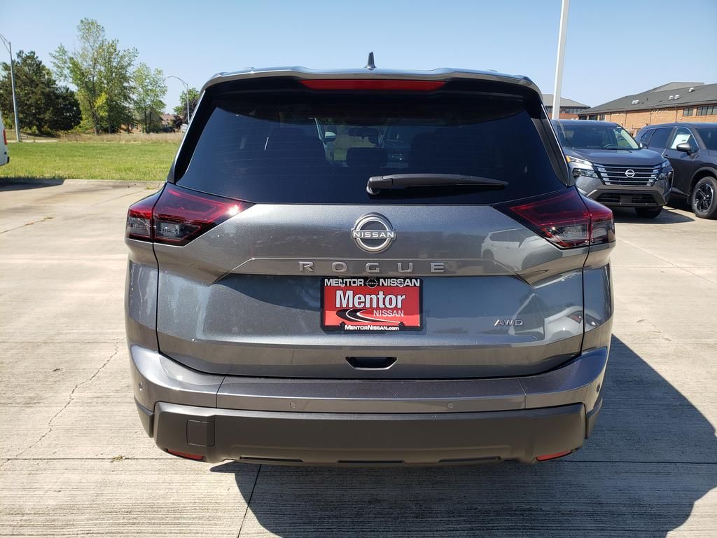 2026 Nissan Rogue SV photo 3