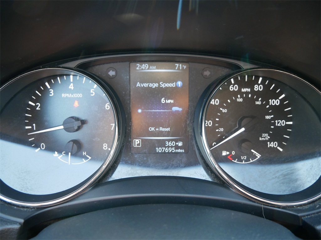 2017 Nissan Rogue SV photo 22
