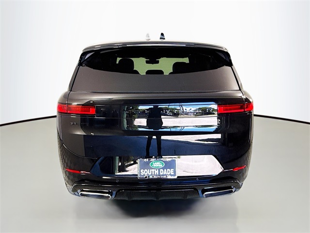 2025 Land Rover Range Rover Sport SE photo 4