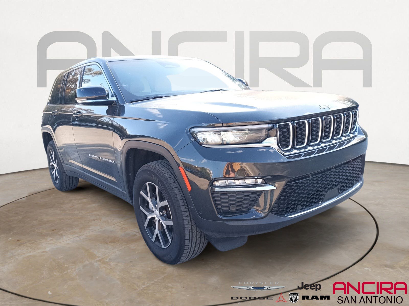 2024 Jeep Grand Cherokee Limited's photo