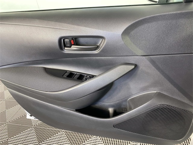 2025 Toyota Corolla LE photo 20