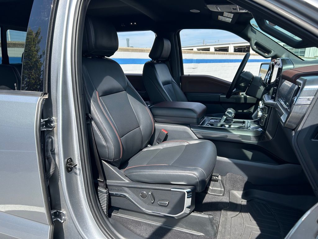 2023 Ford F-150 Lariat photo 21