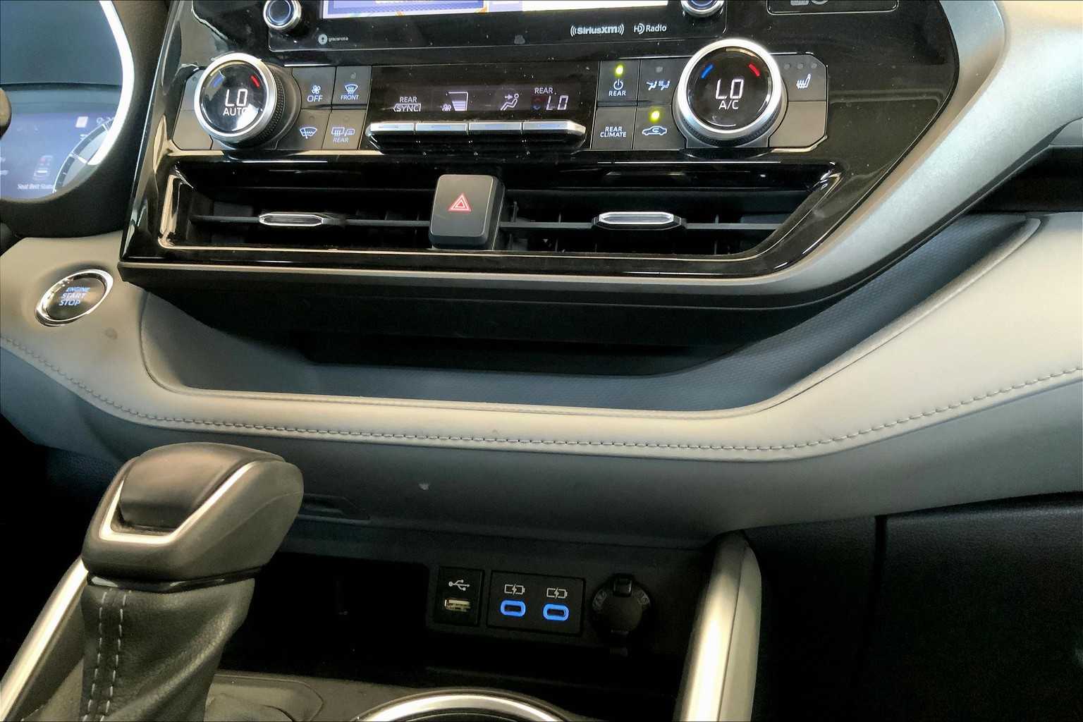 2022 Toyota Highlander XLE photo 65