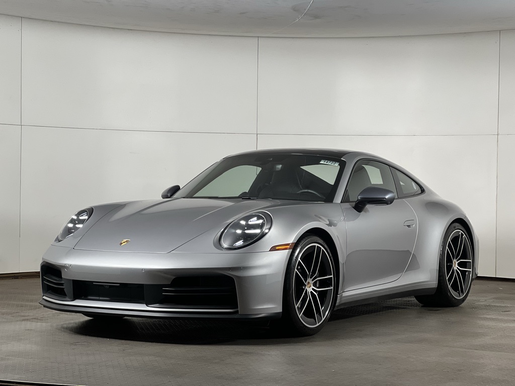 2025 Porsche 911 T's photo