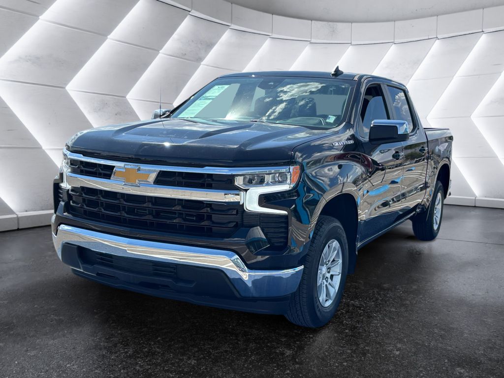 2024 Chevrolet Silverado 1500 LT photo 3