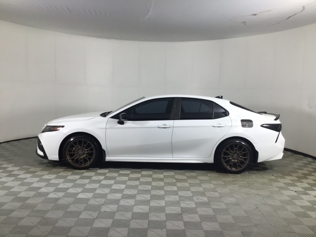 2023 Toyota Camry SE photo 4