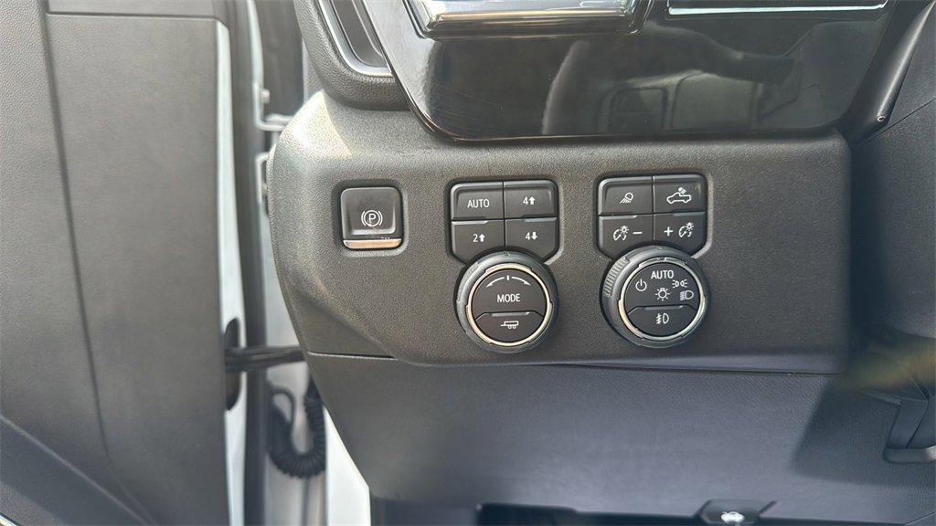 2024 Chevrolet Silverado 2500HD LTZ photo 16