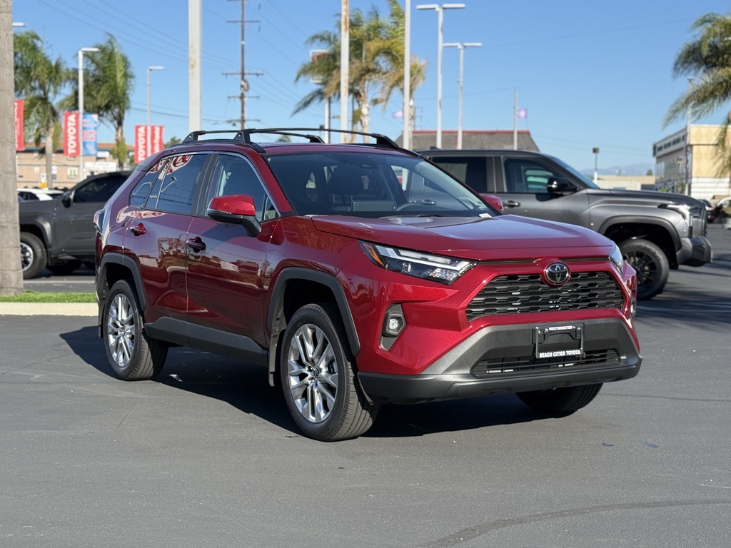 2025 Toyota RAV4 XLE Premium's photo