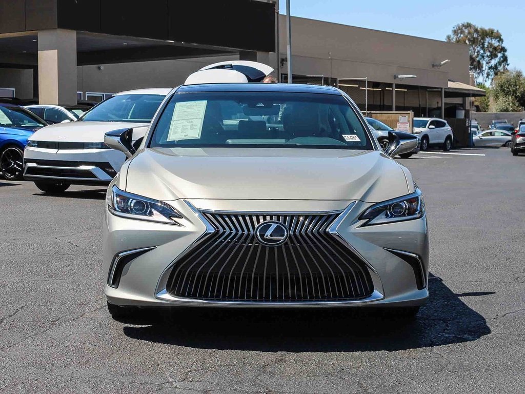 2020 Lexus ES 350 Premium photo 2