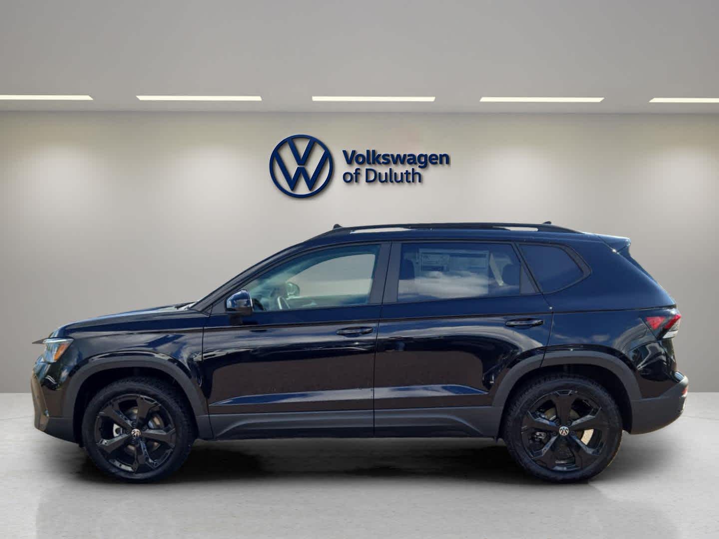 2025 Volkswagen Taos SE photo 2