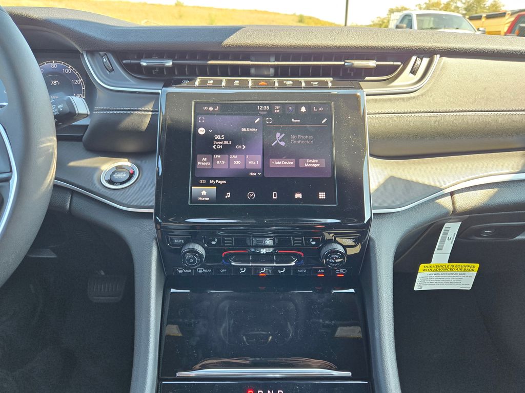 2025 Jeep Grand Cherokee Altitude X photo 18