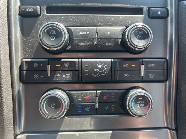 2011 Ford Taurus Limited photo 10