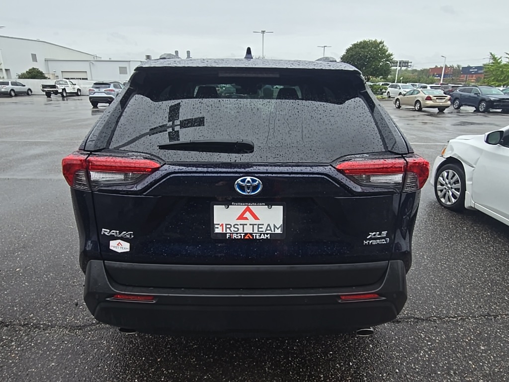 2024 Toyota RAV4 Hybrid XLE Premium photo 6