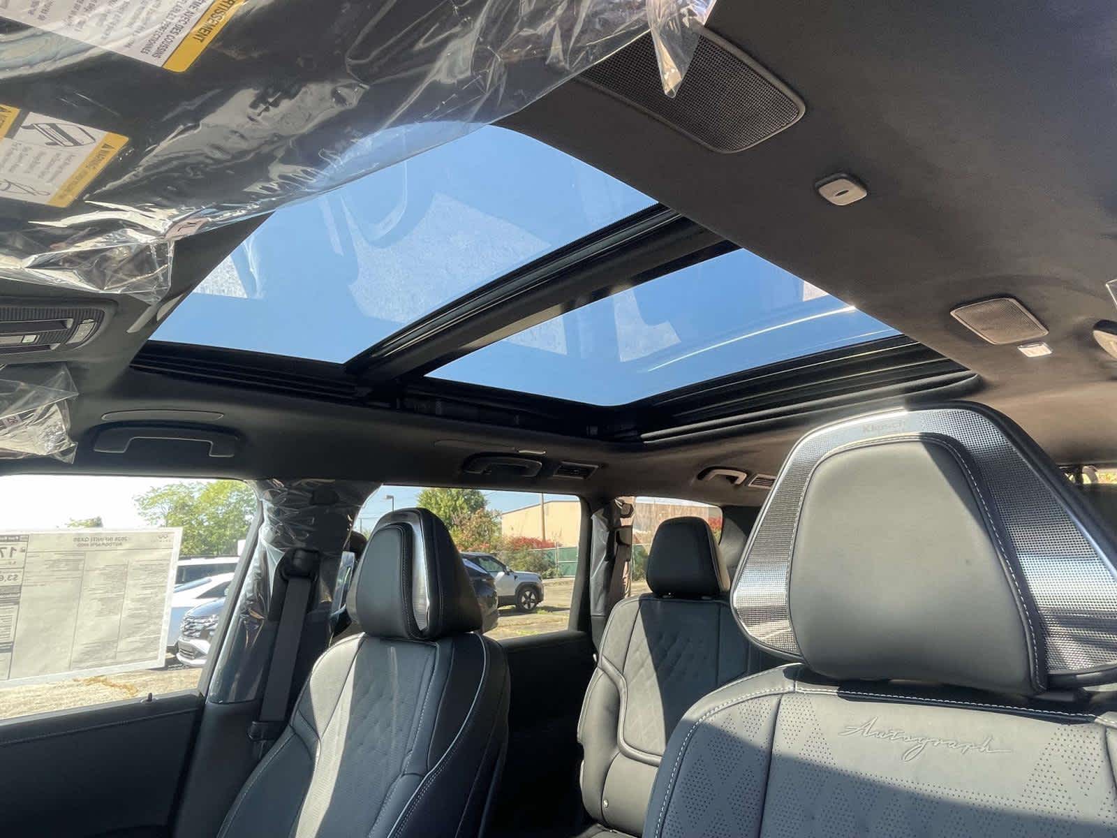 2026 Infiniti QX80 photo 15