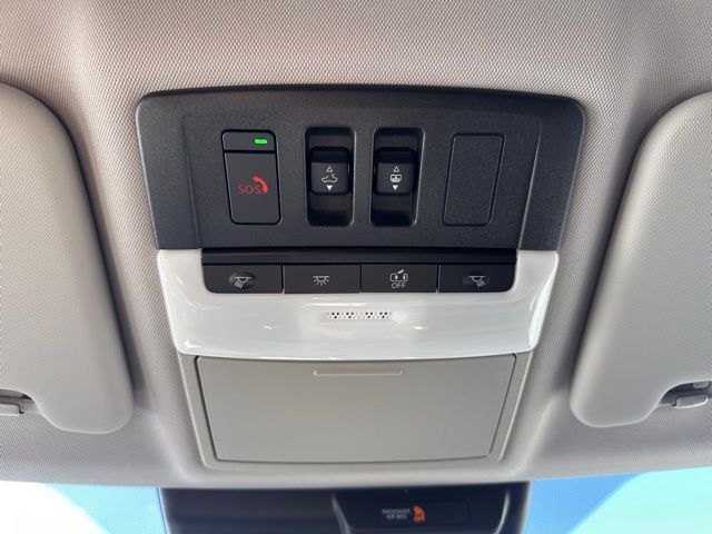 2024 Mitsubishi Outlander photo 40