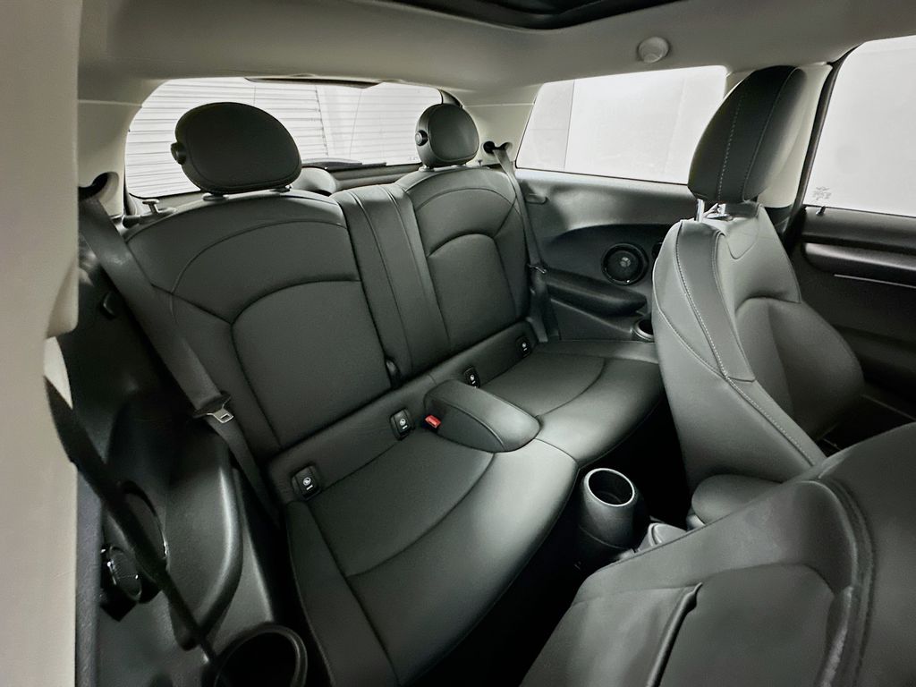 2024 Mini Cooper SE Signature photo 22