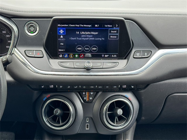2022 Chevrolet Blazer 2LT photo 27