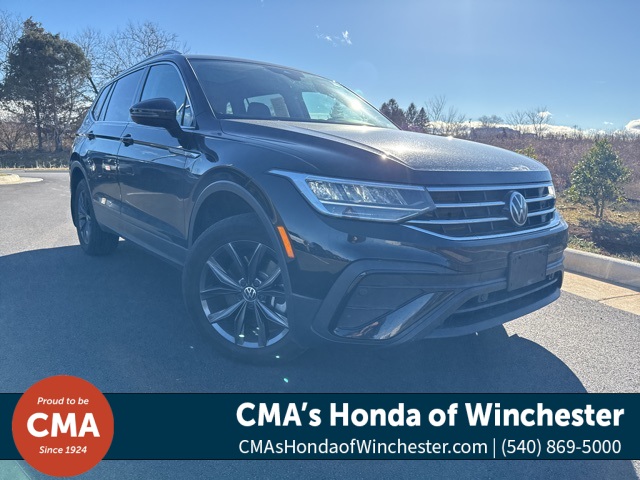 2023 Volkswagen Tiguan SE's photo
