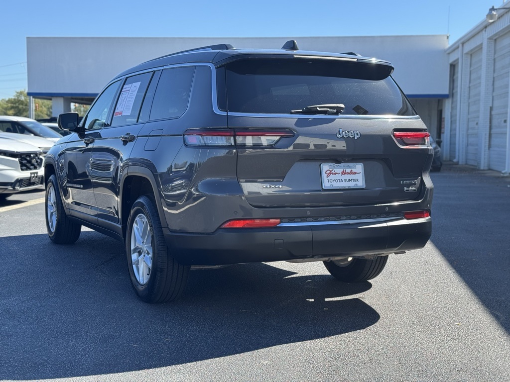 2023 Jeep Grand Cherokee Laredo photo 3
