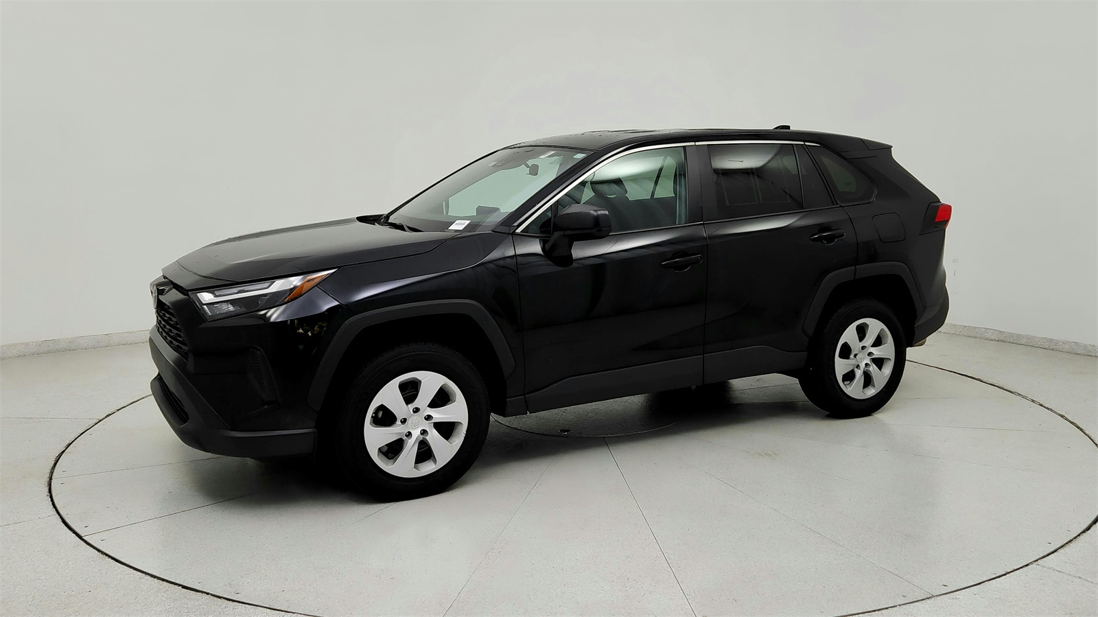 2024 Toyota RAV4 LE photo 3