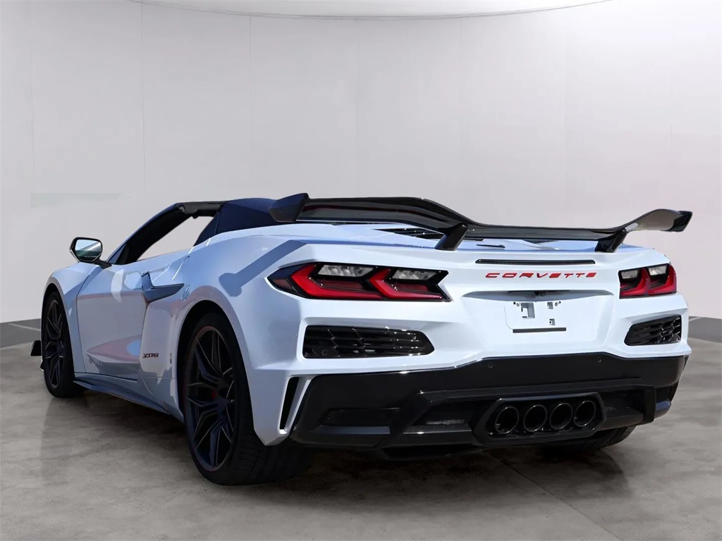 2024 Chevrolet Corvette Z06 2LZ photo 8